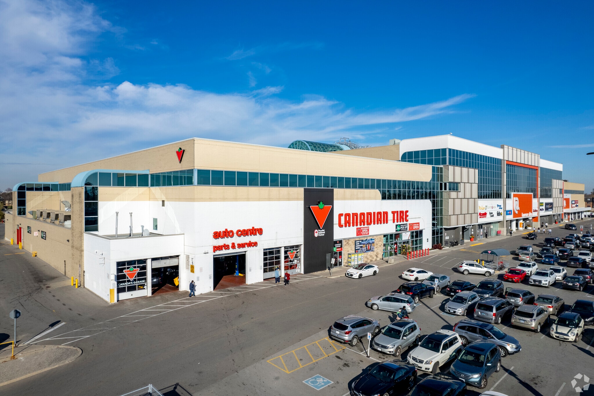 700 Lawrence Ave W, Toronto, ON for lease Primary Photo- Image 1 of 5