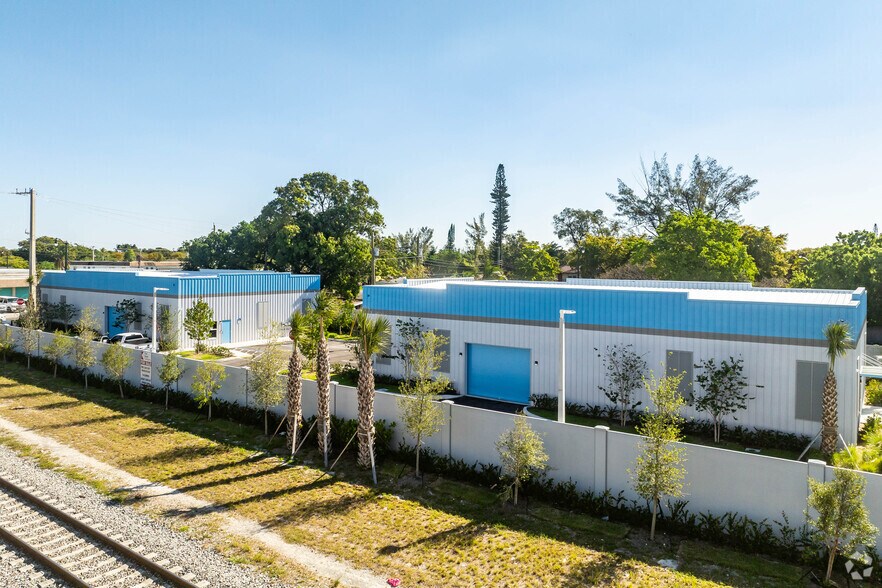 621 NE 1st Ave, Pompano Beach, Pompano Beach, FL for sale - Primary Photo - Image 1 of 1