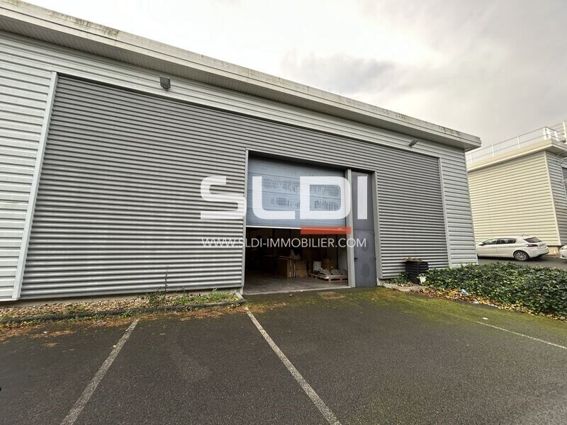 590 Boulevard Albert Camus, Villefranche-sur-Saône for lease Building Photo- Image 1 of 9