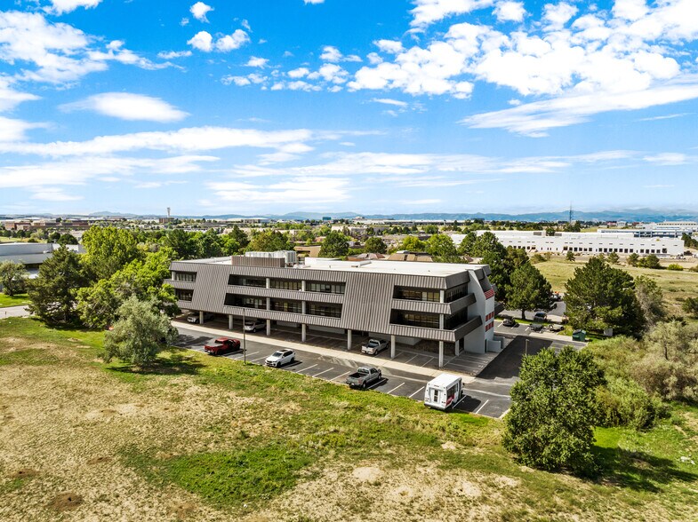 13275 E Fremont Pl, Englewood, CO à vendre - Photo du bâtiment - Image 3 de 20