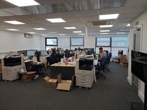 12-14 Amor Way, Letchworth Garden City à louer Photo intérieure- Image 2 de 3