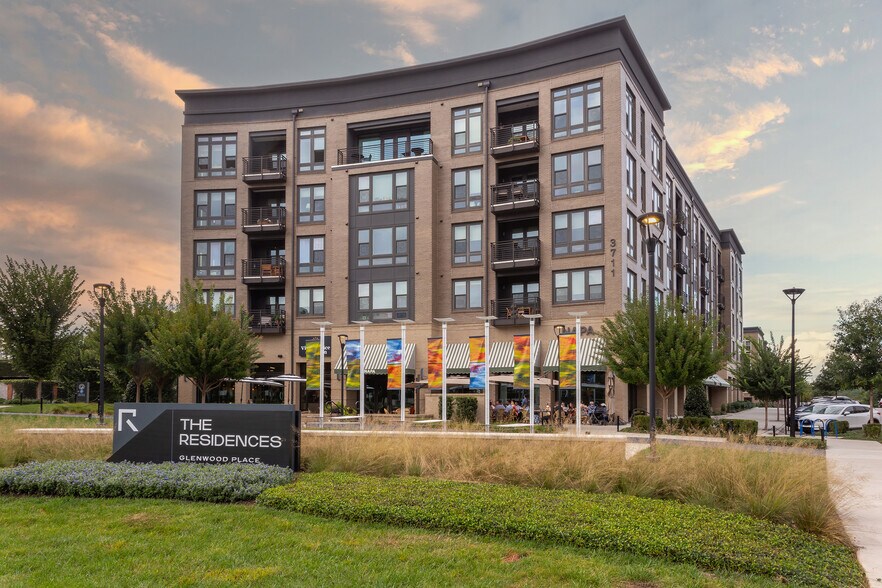 3700 Glenwood Ave, Raleigh, NC à louer - Photo du bâtiment - Image 2 de 41