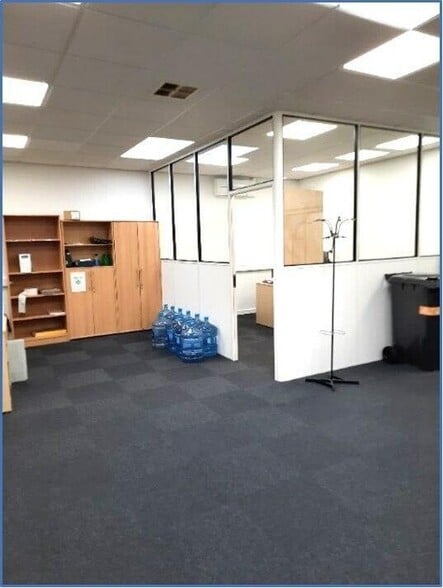 White House Rd, Ipswich for lease - Interior Photo - Image 3 of 6