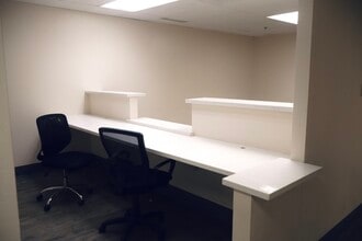 2621 S Bristol St, Santa Ana, CA for lease Interior Photo- Image 2 of 4