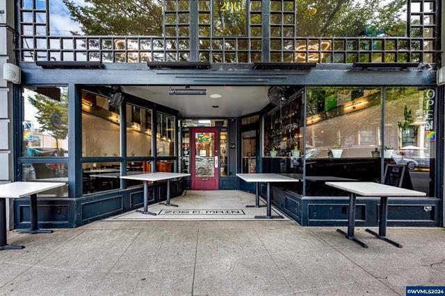 206 E Main St, Silverton, OR for sale - Building Photo - Image 2 of 22