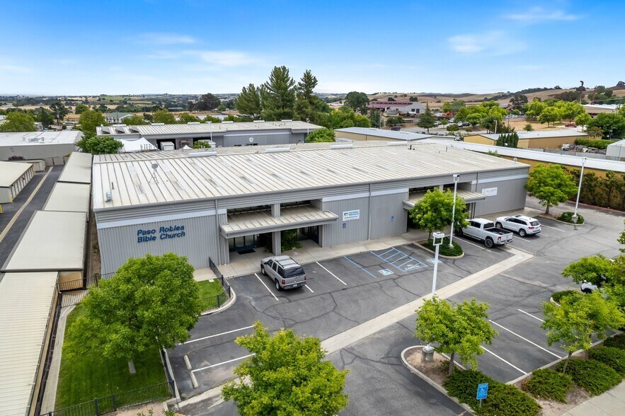 2200 Golden Hill Rd, Paso Robles, CA à vendre - Photo du bâtiment - Image 1 de 69