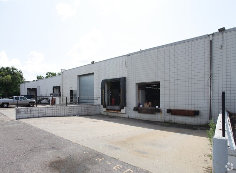 2645 26th Ave S, Minneapolis, MN à louer - Photo du bâtiment - Image 3 de 9