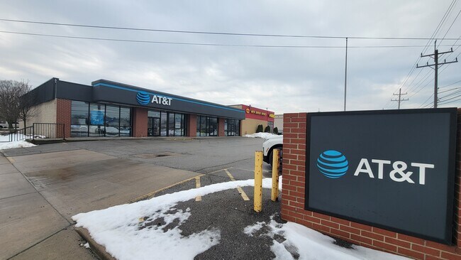 Plus de détails pour 6290-6294 Mayfield Rd, Mayfield Heights, OH - Commerce de détail à louer
