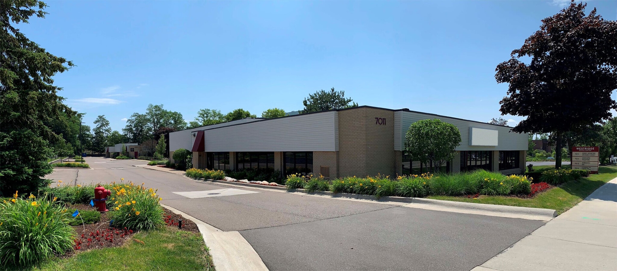 Westridge Office Center portfolio of 2 properties for sale on LoopNet.ca Building Photo- Image 1 of 6