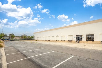 5455 E La Palma Ave, Anaheim, CA à louer Photo intérieure- Image 2 de 28