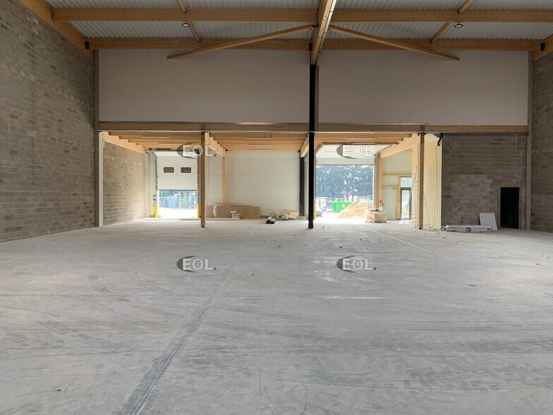 Flex in Graveson for lease - Building Photo - Image 3 of 6
