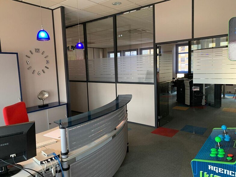 Bureau dans Limoges à louer - Photo du bâtiment - Image 2 de 15