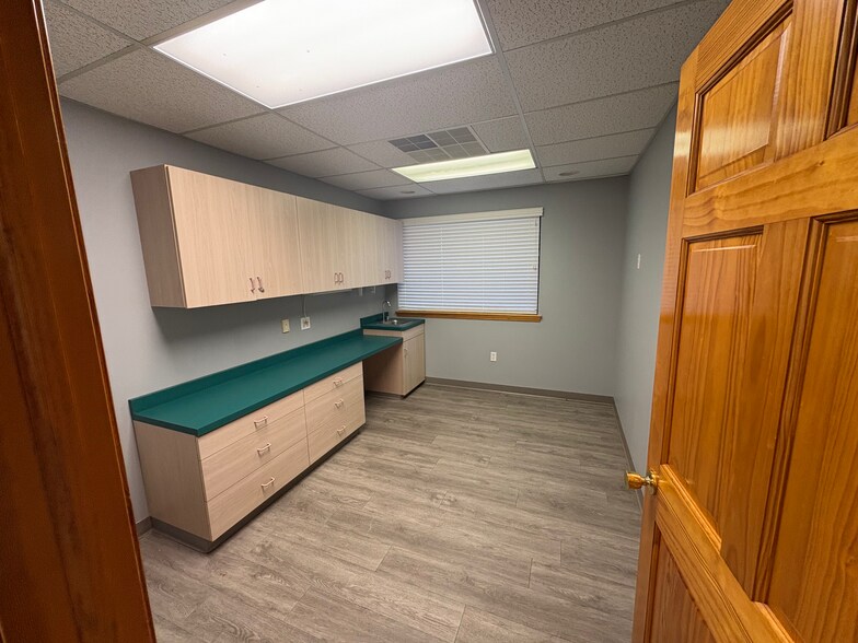 166 Washington Ave, Batavia, NY à louer - Photo du bâtiment - Image 3 de 9
