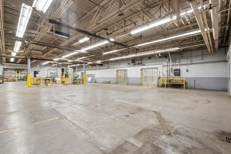 3355 Agency St, Burlington, IA for lease Interior Photo- Image 2 of 9