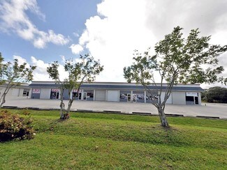Plus de détails pour 1532 SE Village Green Dr, Port Saint Lucie, FL - Industriel à louer