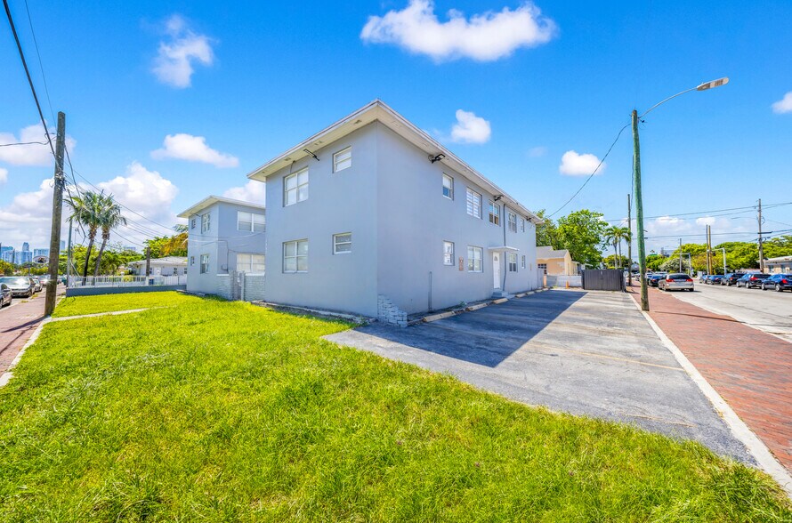 1580 SW 6th St, Miami, FL à vendre - Photo du bâtiment - Image 2 de 52