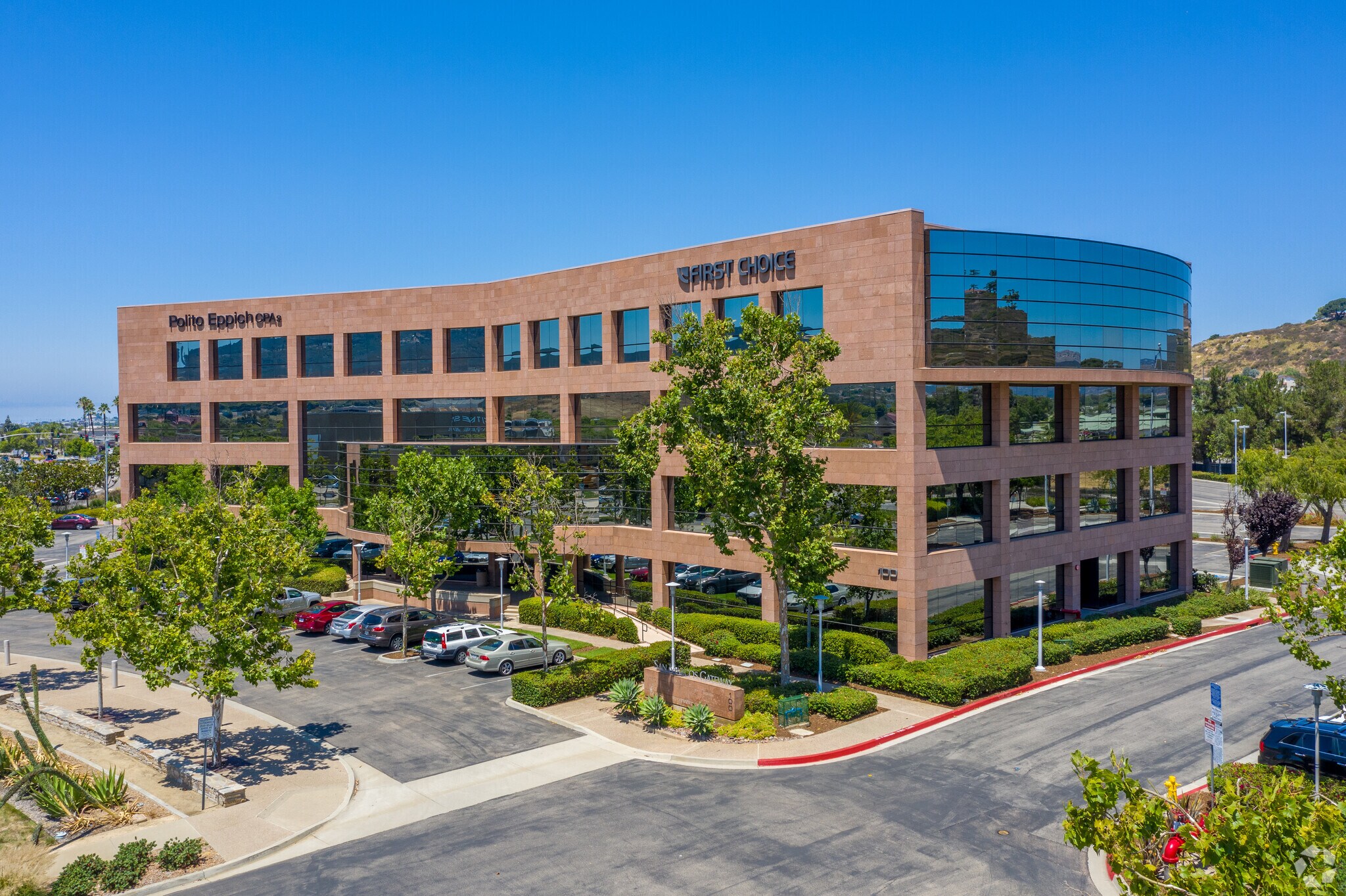 100 E San Marcos Blvd, San Marcos, CA à louer Photo du bâtiment- Image 1 de 8