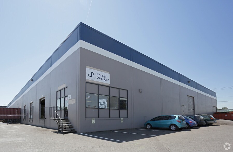 2108-2130 NE Argyle St, Portland, OR à louer - Photo principale - Image 3 de 3