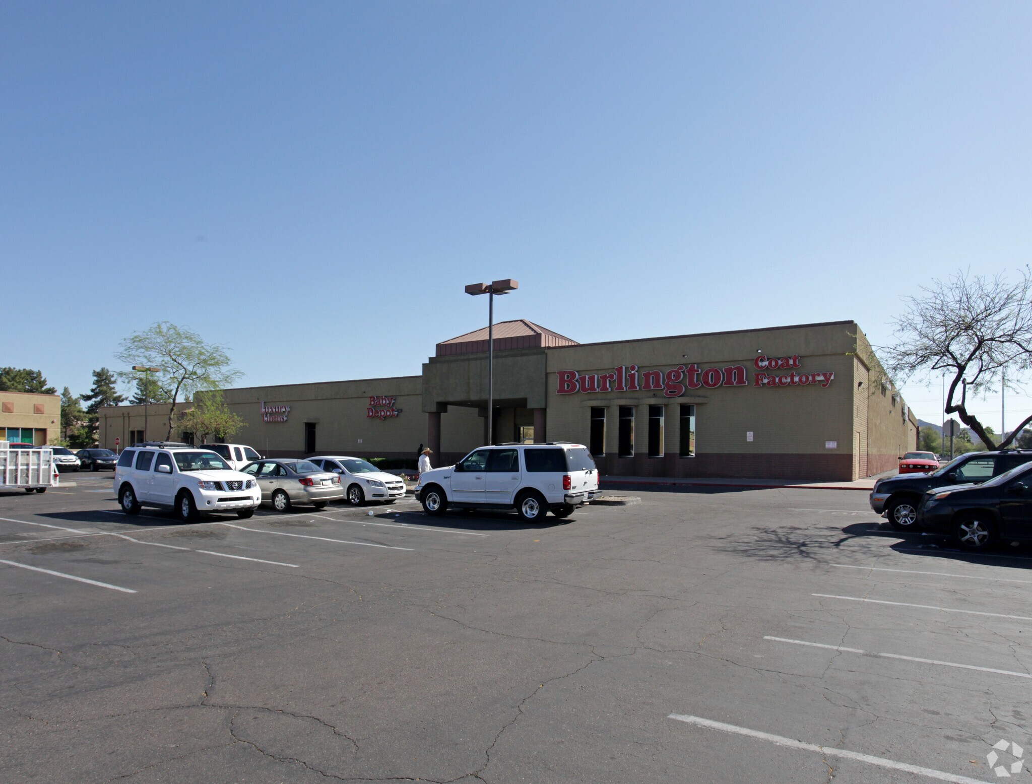 2782 W Peoria Ave, Phoenix, AZ à louer Photo du bâtiment- Image 1 de 3