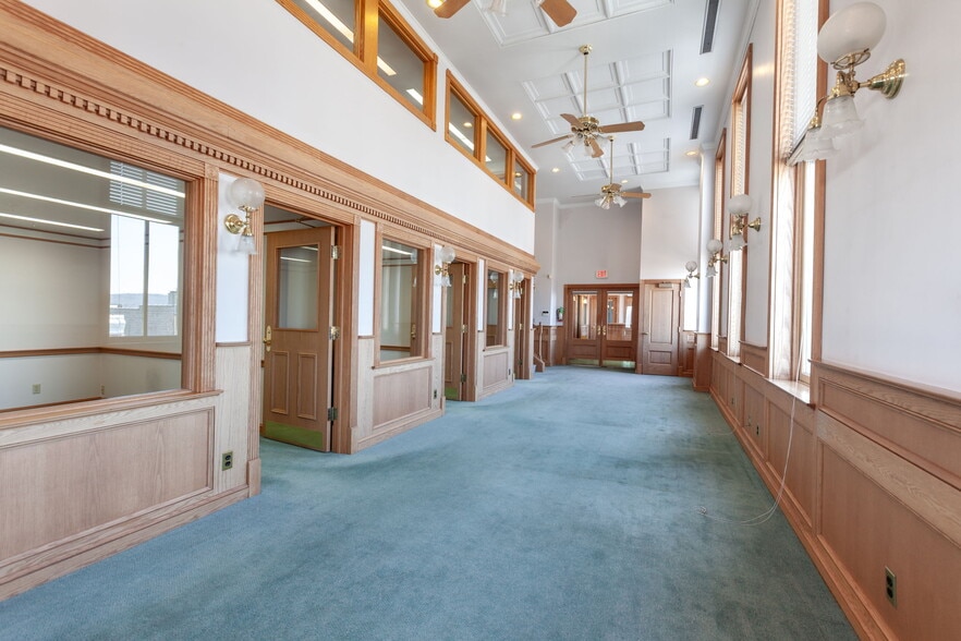 772 W Main St, Lake Geneva, WI à louer - Photo du bâtiment - Image 2 de 25