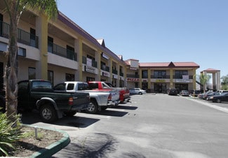 Plus de détails pour 500 S State St, San Jacinto, CA - Commerce de détail à louer