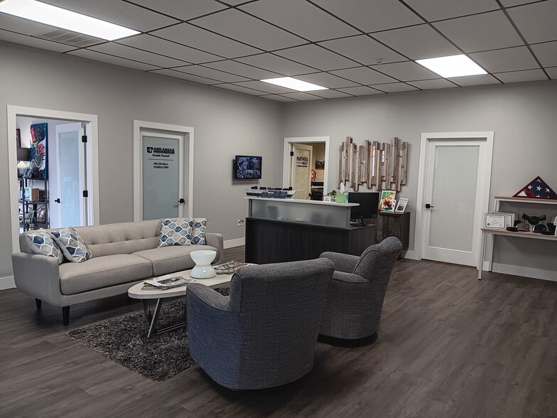 853 3rd St, Hot Springs, AR for lease - Lobby - Image 3 of 8