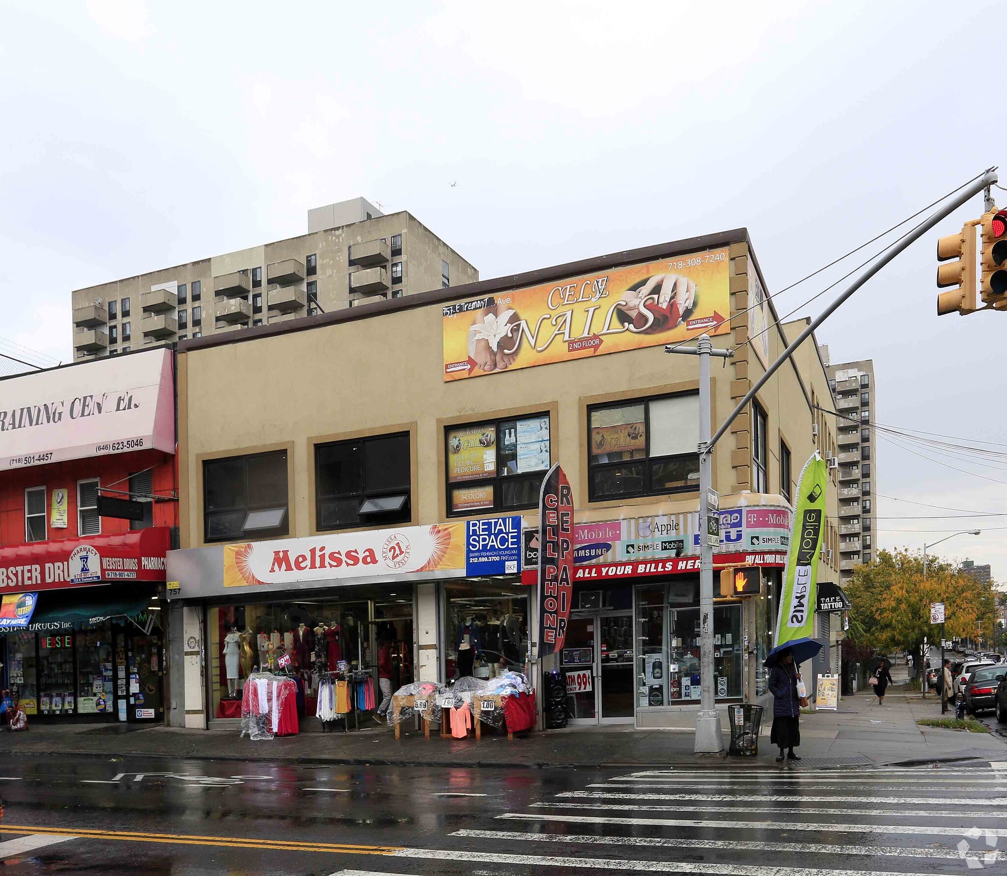 757 E Tremont Ave, Bronx, NY à vendre Photo du bâtiment- Image 1 de 1