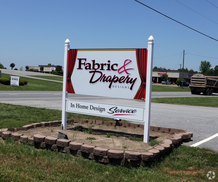 1440 N Nc-16 Hwy, Denver, NC for sale - Building Photo - Image 2 of 16