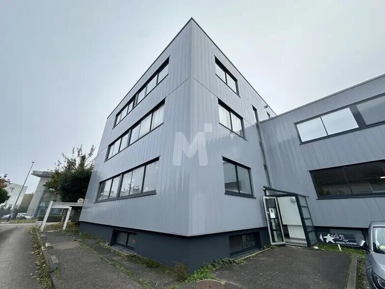 Flex in Les Ulis for lease - Building Photo - Image 2 of 6