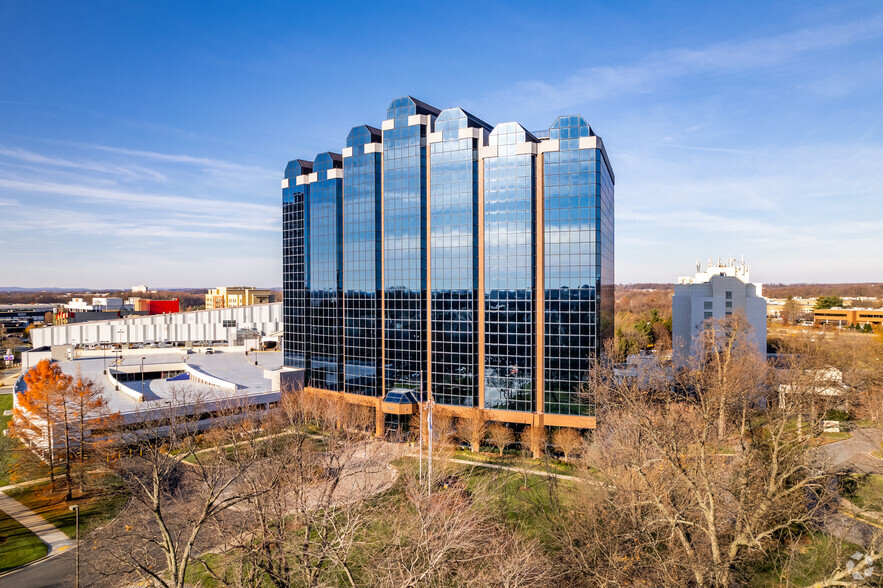 9801 Washingtonian Blvd, Gaithersburg, MD à louer - Photo du bâtiment - Image 1 de 18