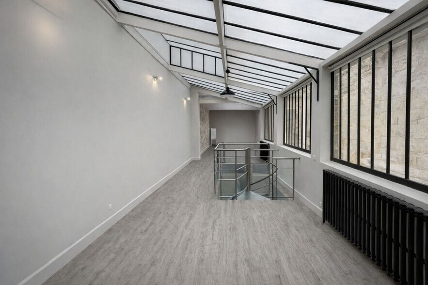 6 Rue Des Quatre Vents, Paris for lease - Interior Photo - Image 3 of 7