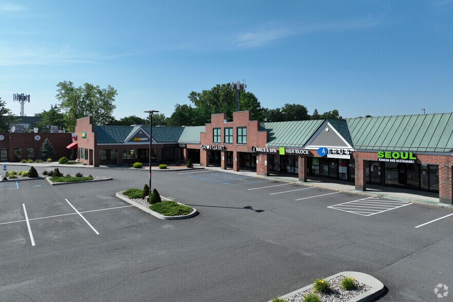 1770 Central Ave, Colonie, NY à louer - Photo du bâtiment - Image 3 de 7