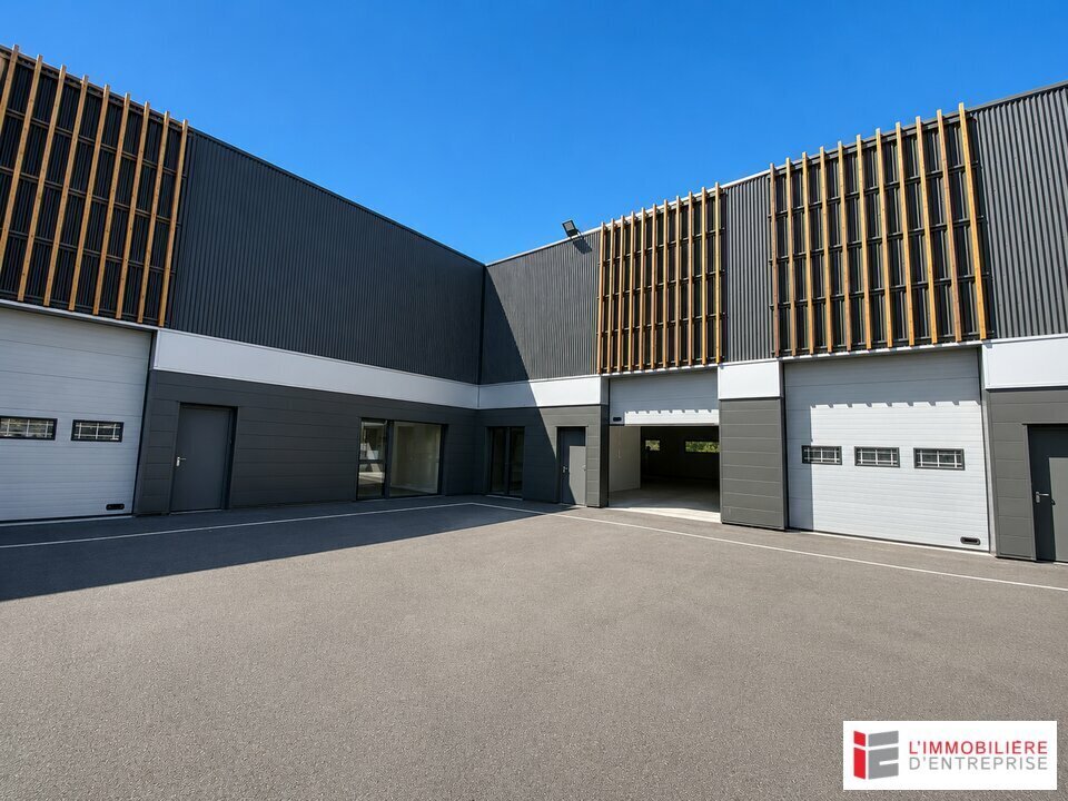 Flex in Rennes for lease Building Photo- Image 1 of 6