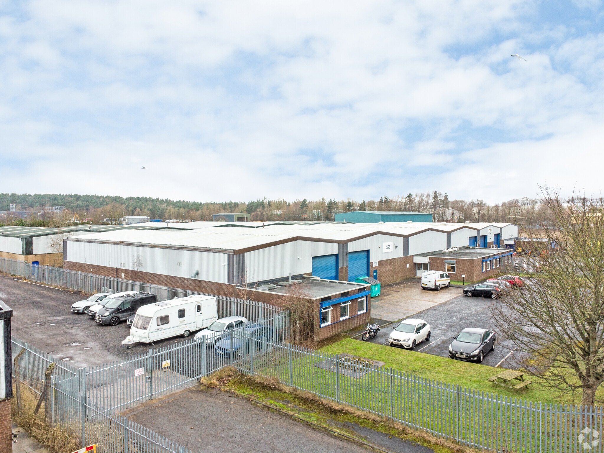 Durham Rd, Durham for lease Primary Photo- Image 1 of 5