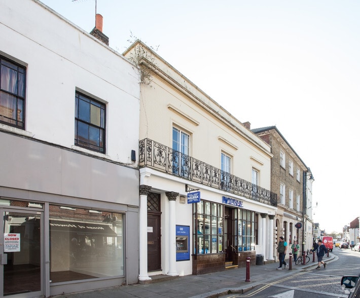 118-120 Guildford St, Chertsey for sale - Building Photo - Image 2 of 7