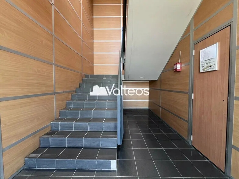 94 Chemin De La Peyrette, Tournefeuille for lease - Interior Photo - Image 3 of 10