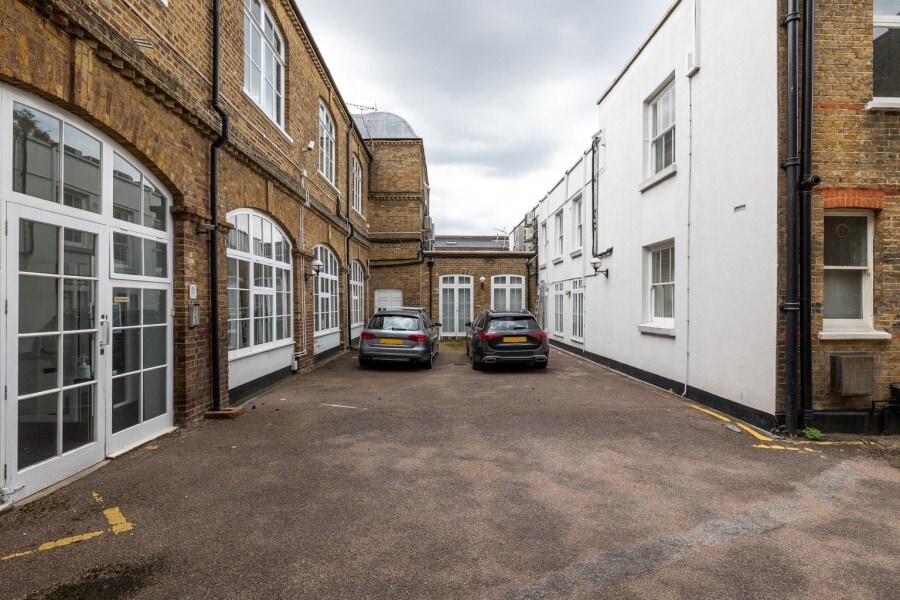 361B-363B Liverpool Rd, Londres à vendre Photo du bâtiment- Image 1 de 14