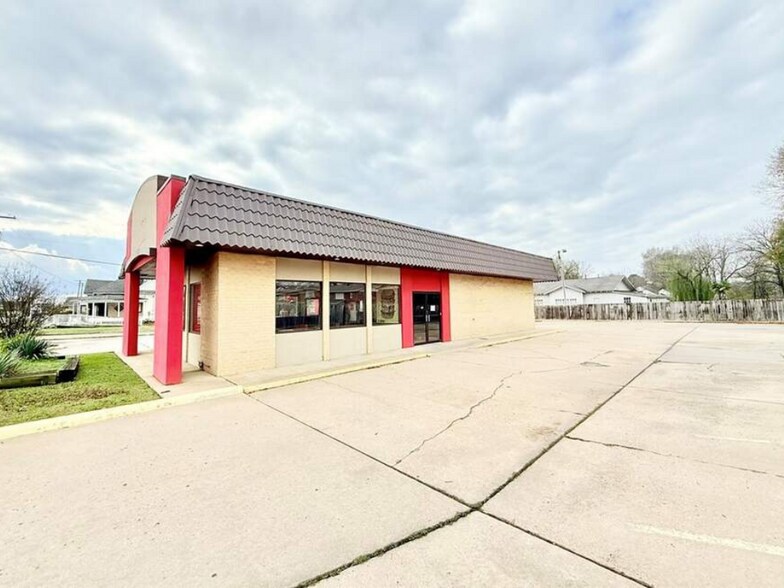 1103 N Arkansas Ave, Russellville, AR à vendre - Photo du bâtiment - Image 3 de 49