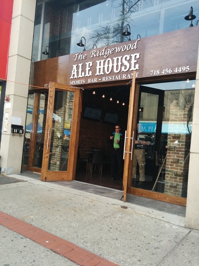 More details for 57-38 Myrtle Ave, Ridgewood, NY - Retail for Lease