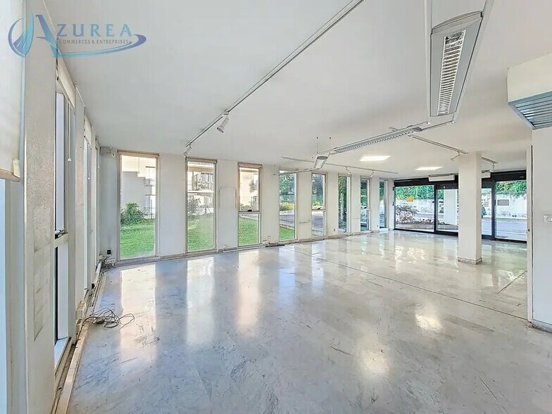 Office in Nice for sale - Building Photo - Image 1 of 11