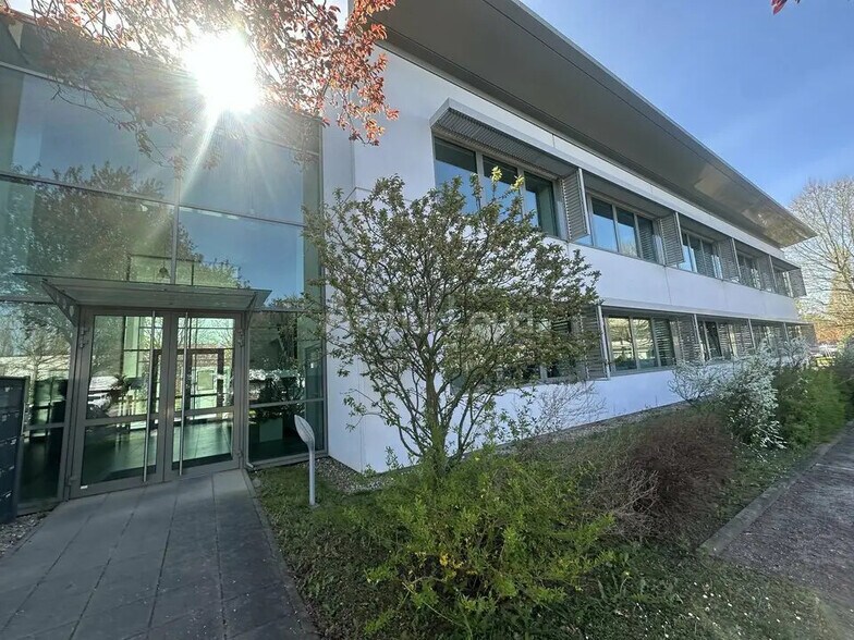 Bureau dans Schiltigheim à louer - Photo du bâtiment - Image 3 de 13