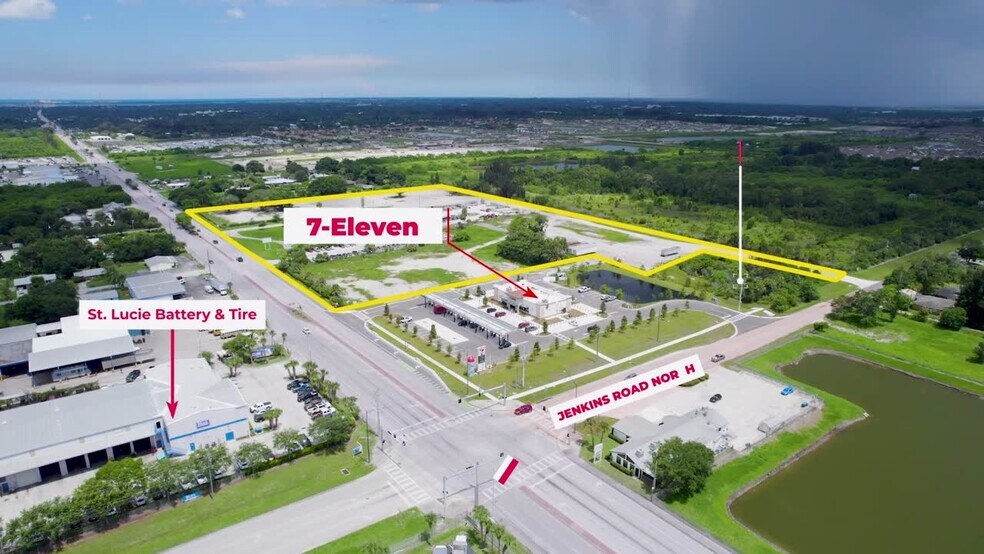 5501 Orange Ave, Fort Pierce, FL à vendre - Vidéo sur l’inscription commerciale - Image 2 de 31