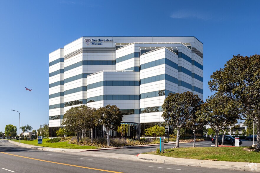 1500 Quail St, Newport Beach, CA à louer - Photo du bâtiment - Image 1 de 11