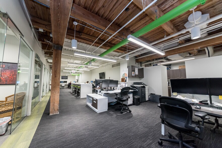 1021 W Adams St, Chicago, IL à louer - Photo du bâtiment - Image 2 de 6