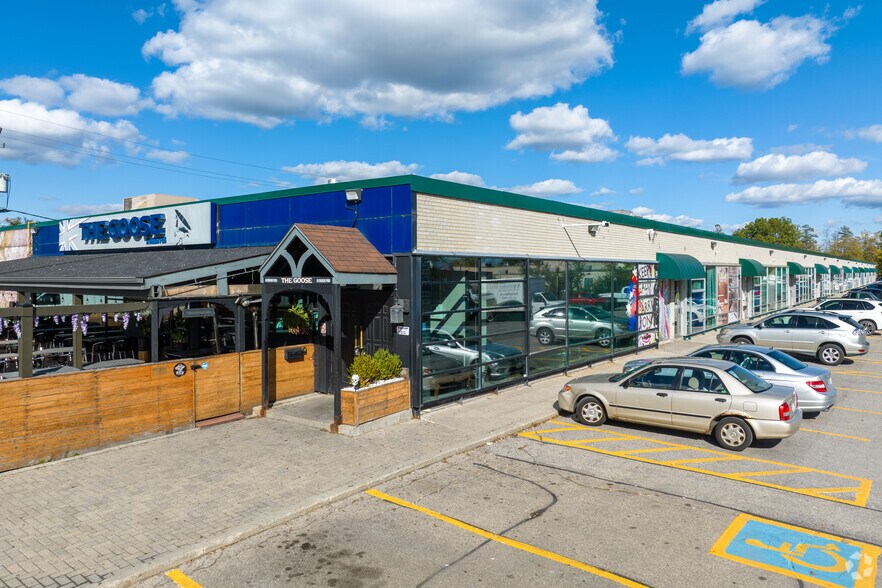 1875 Leslie St, Toronto, ON à vendre - Photo principale - Image 1 de 1