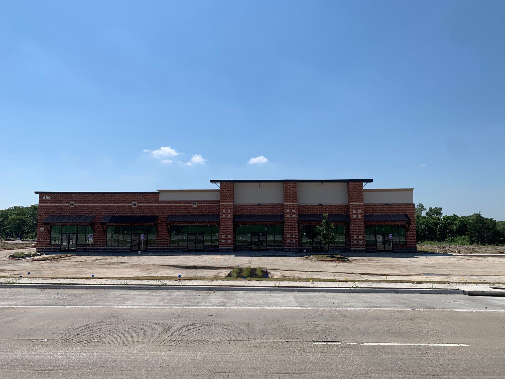 550 E Eldorado Pky, Little Elm, TX à louer Photo du bâtiment- Image 1 de 17