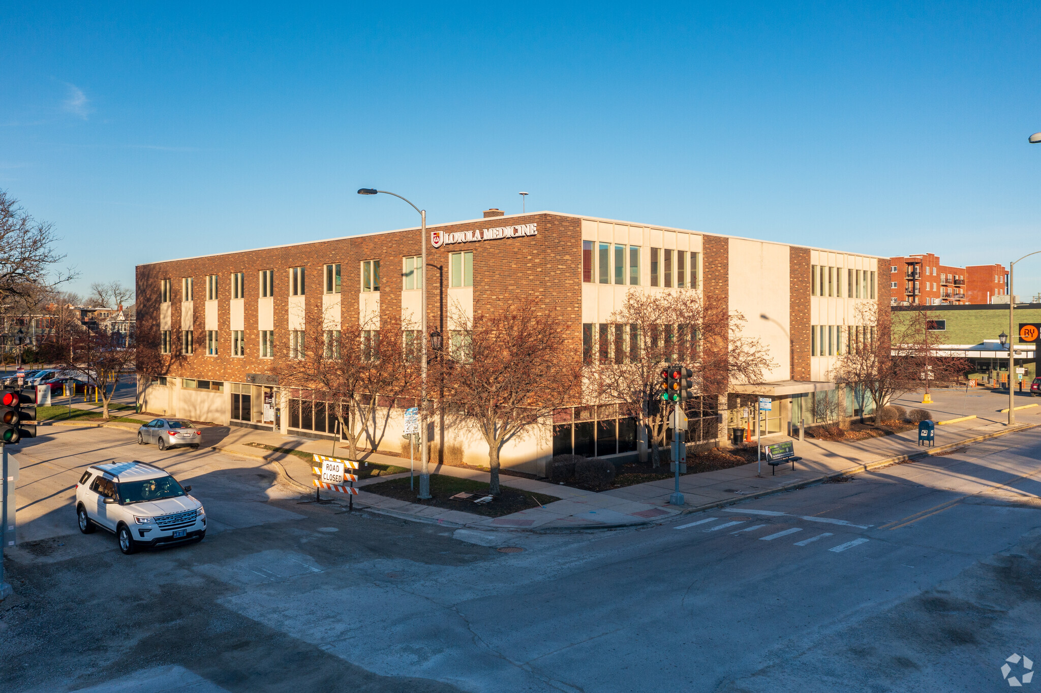 3340 S Oak Park Ave, Berwyn, IL for lease Primary Photo- Image 1 of 4