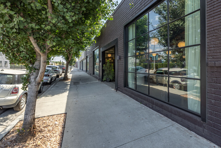 4202-4216 W Jefferson Blvd, Los Angeles, CA for lease - Building Photo - Image 3 of 8