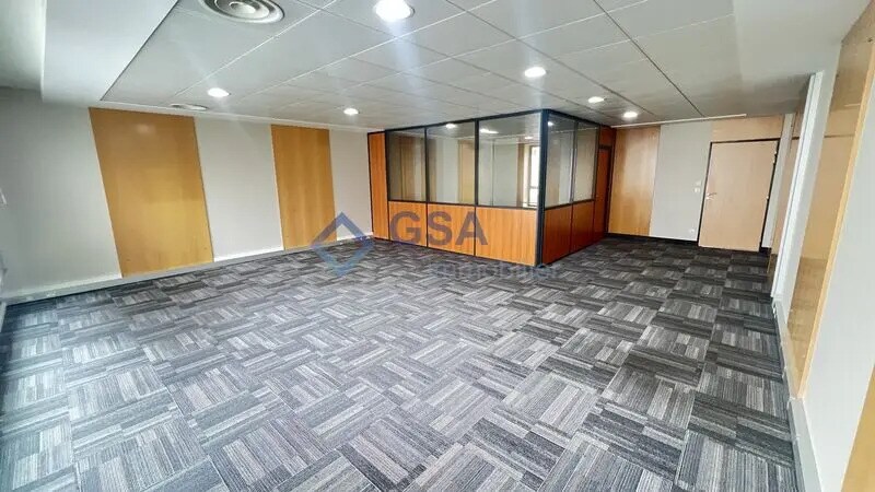 Office in Évry-Courcouronnes for lease - Interior Photo - Image 2 of 15
