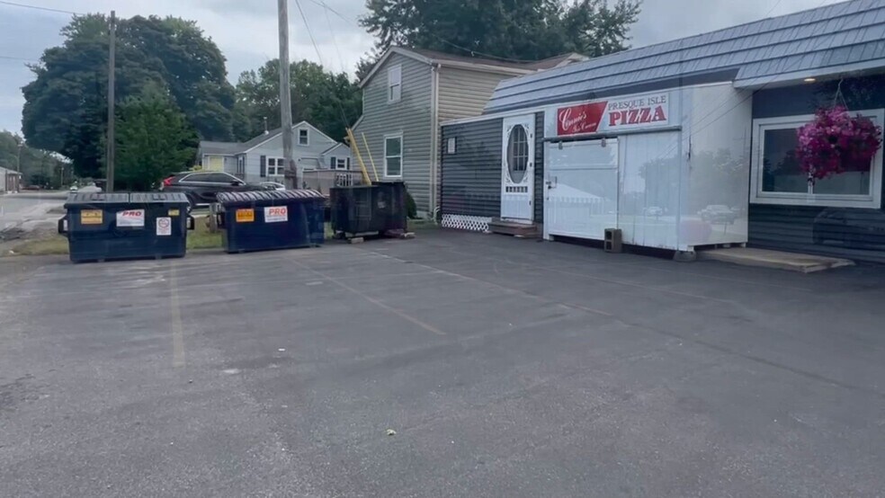 3150 W 32nd St, Erie, PA à vendre - Vidéo sur l’inscription commerciale - Image 2 de 16